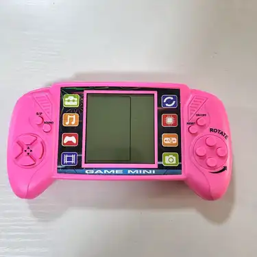 CLASSIC HANDHELD ANTIQUE TOYS 3+